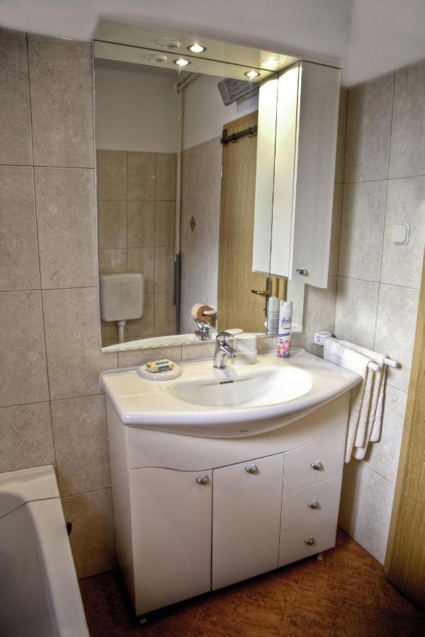Comfortable Apartments In Peroj Near The Sea المظهر الخارجي الصورة