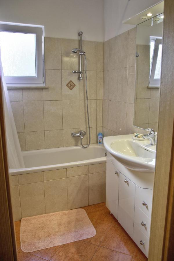 Comfortable Apartments In Peroj Near The Sea المظهر الخارجي الصورة